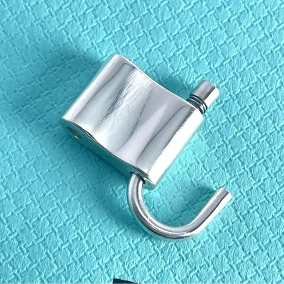 Tiffany Luxury 925 Sterling Silver Bracelet - Picture 7 of 12